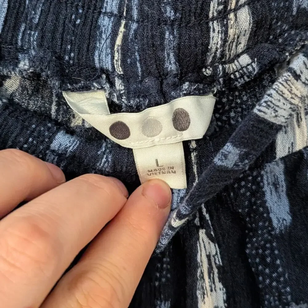 Three Dots Blue And White Geometric Pattern Pants